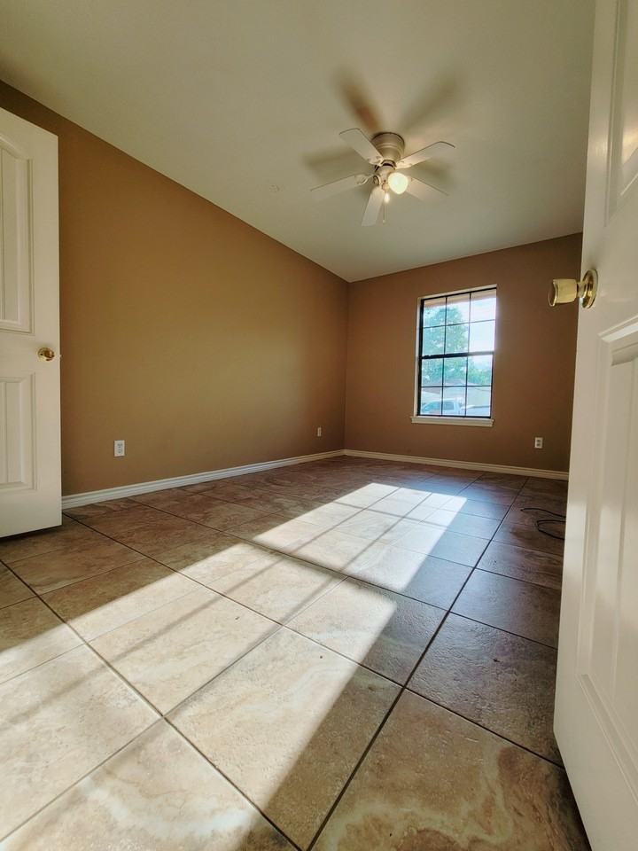 210 Elm Street - Photo 7 of 17