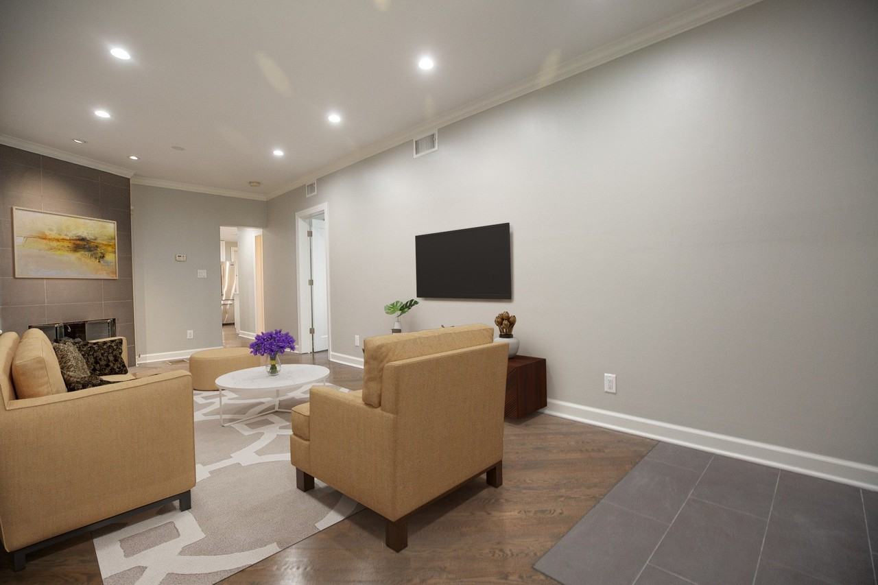 1543 W George St Apt 1 - Photo 3 of 18