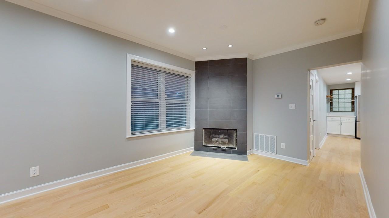 1543 W George St Apt 1 - Photo 6 of 18