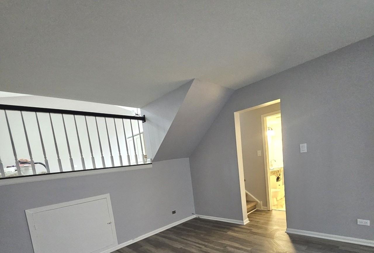 1149 N Cardinal Dr - Photo 4 of 12