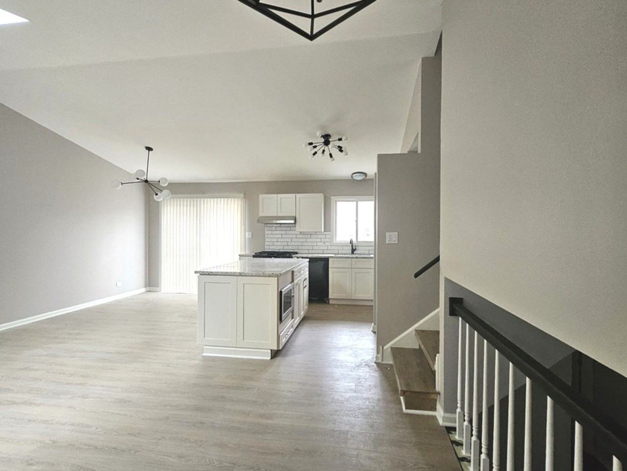 1149 N Cardinal Dr - Photo 6 of 12