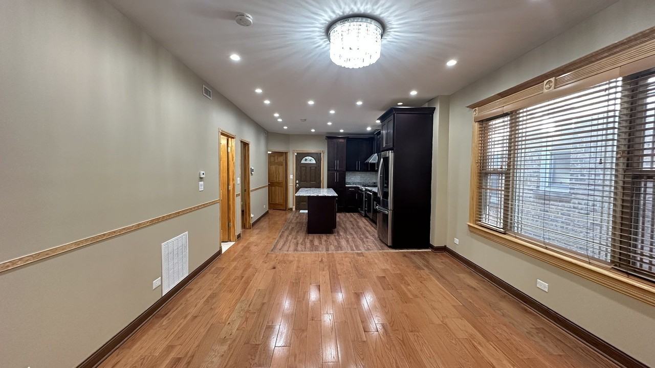 5716 N Campbell Ave Unit 2 - Photo 7 of 12