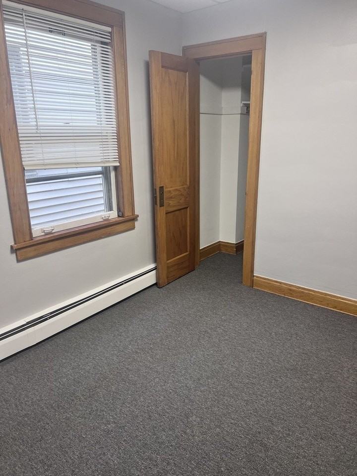 13 W Quincy St Apt 2r - Photo 4 of 10