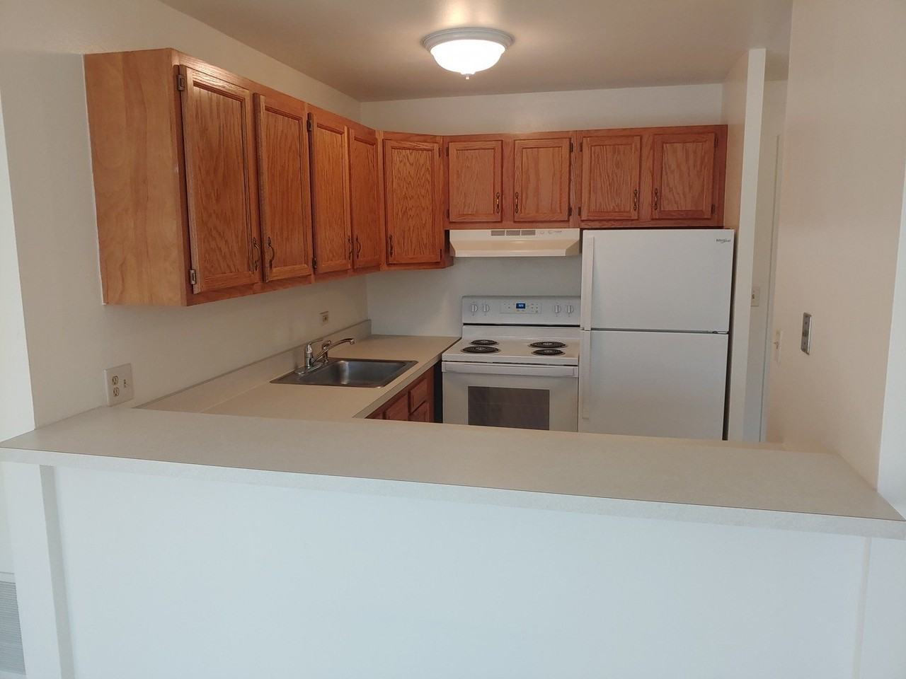 5820 Oakwood Dr Unit 5j - Photo 4 of 27
