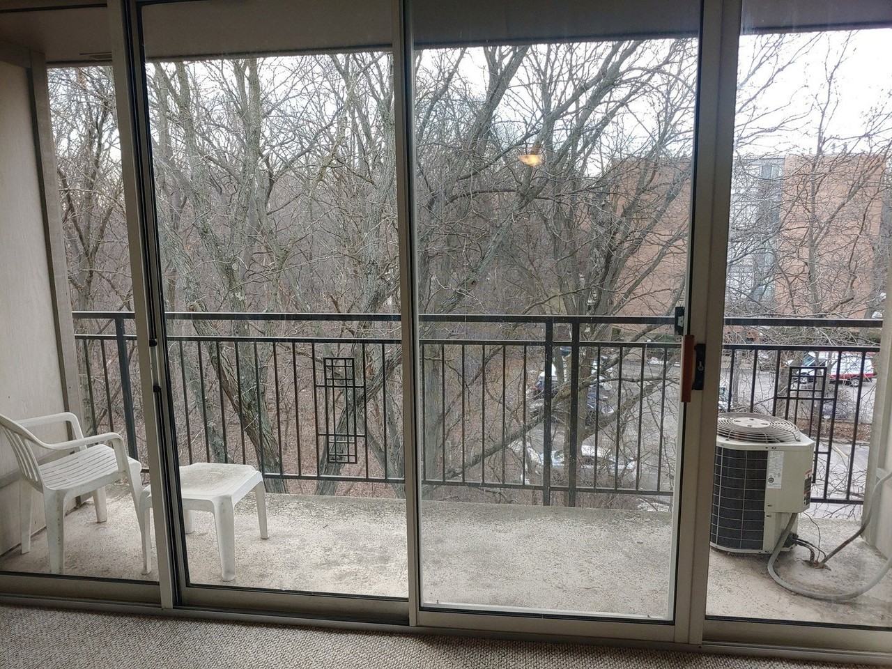 5820 Oakwood Dr Unit 5j - Photo 7 of 27