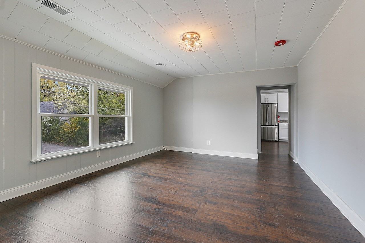 14314 Beacon Ave Unit 1 - Photo 7 of 12