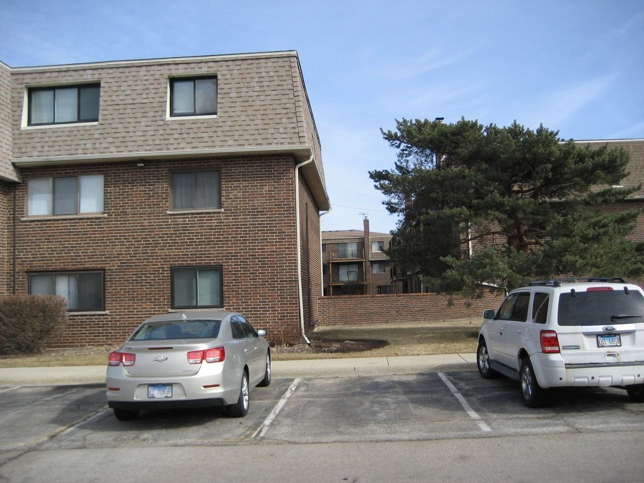 1424 Carol Ct Apt 3a - Photo 3 of 19