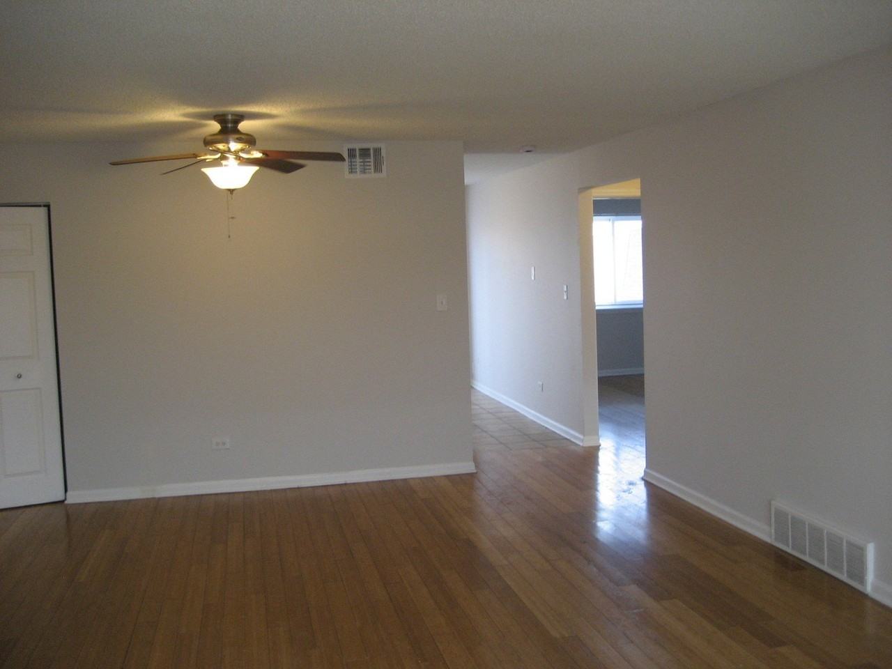 1424 Carol Ct Apt 3a - Photo 7 of 19