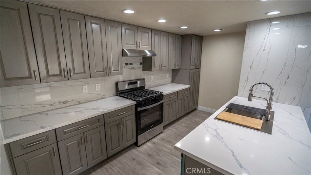 1185 Mountain Gate Rd - Photo 2 of 24