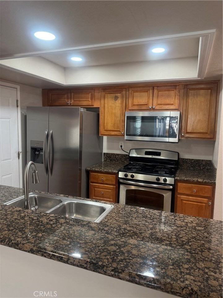 1103 Calle Malaga - Photo 4 of 11