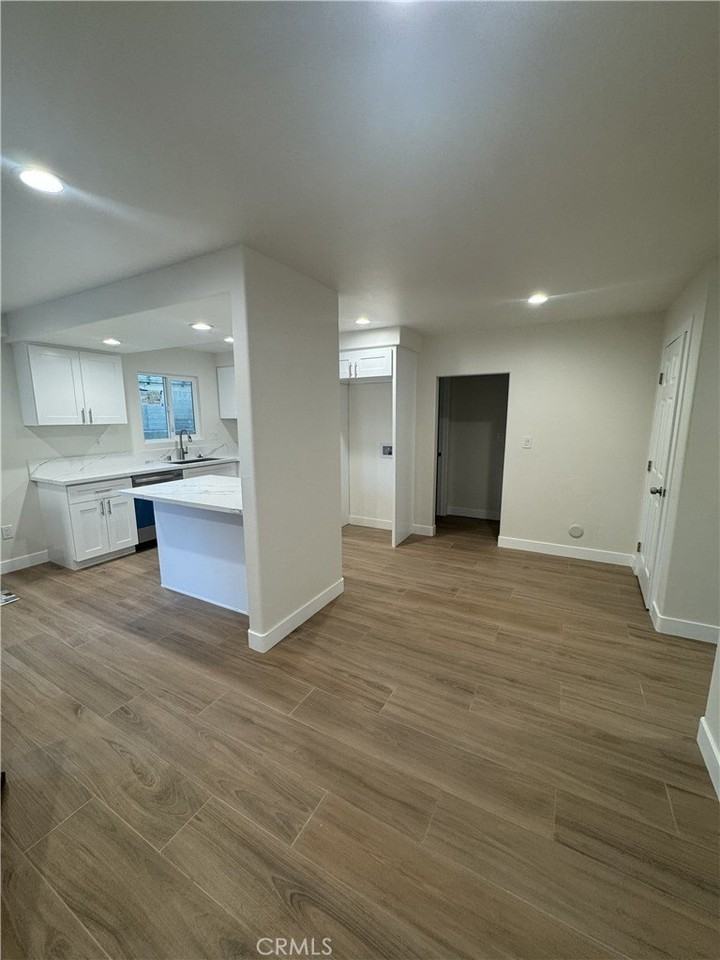 11624 208th St - Photo 4 of 12