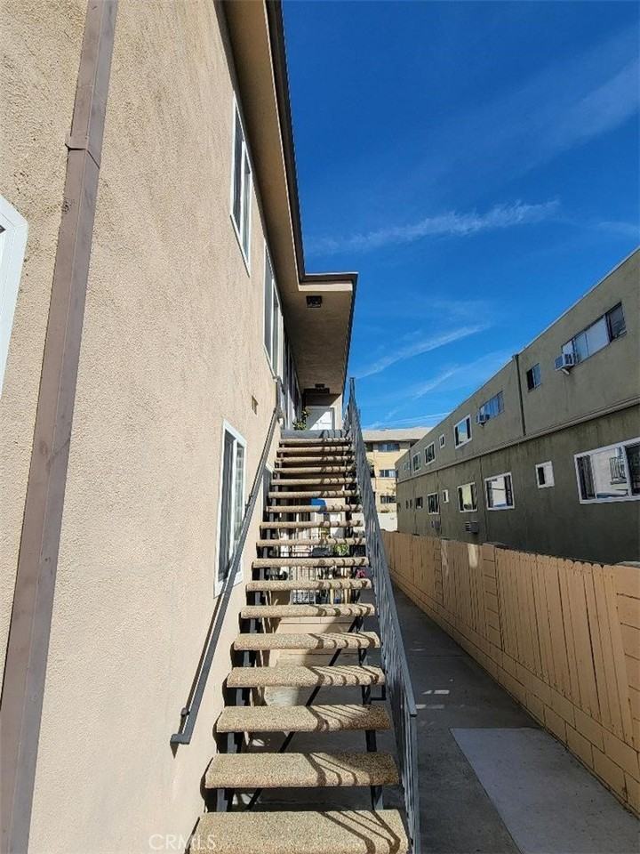 591 South St #12 - Photo 4 of 10