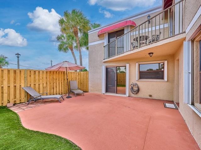 4065 Village Drive #D - Photo 3 of 9