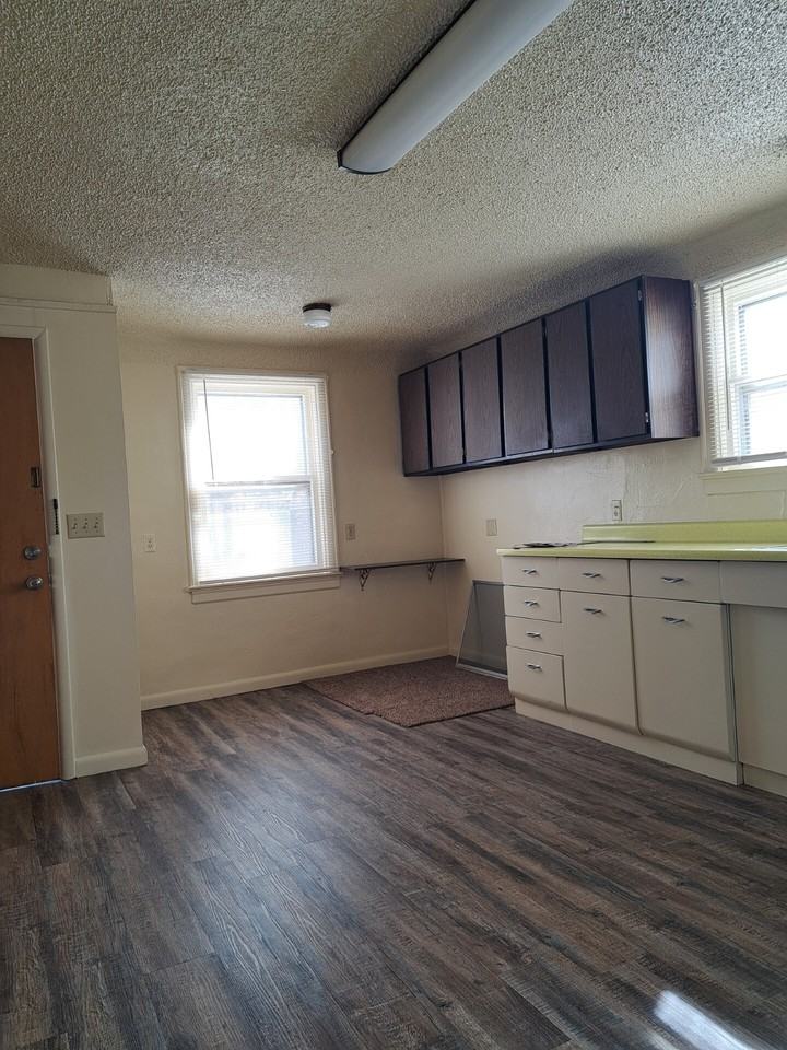 939 North 22nd Street - Photo 2 of 14