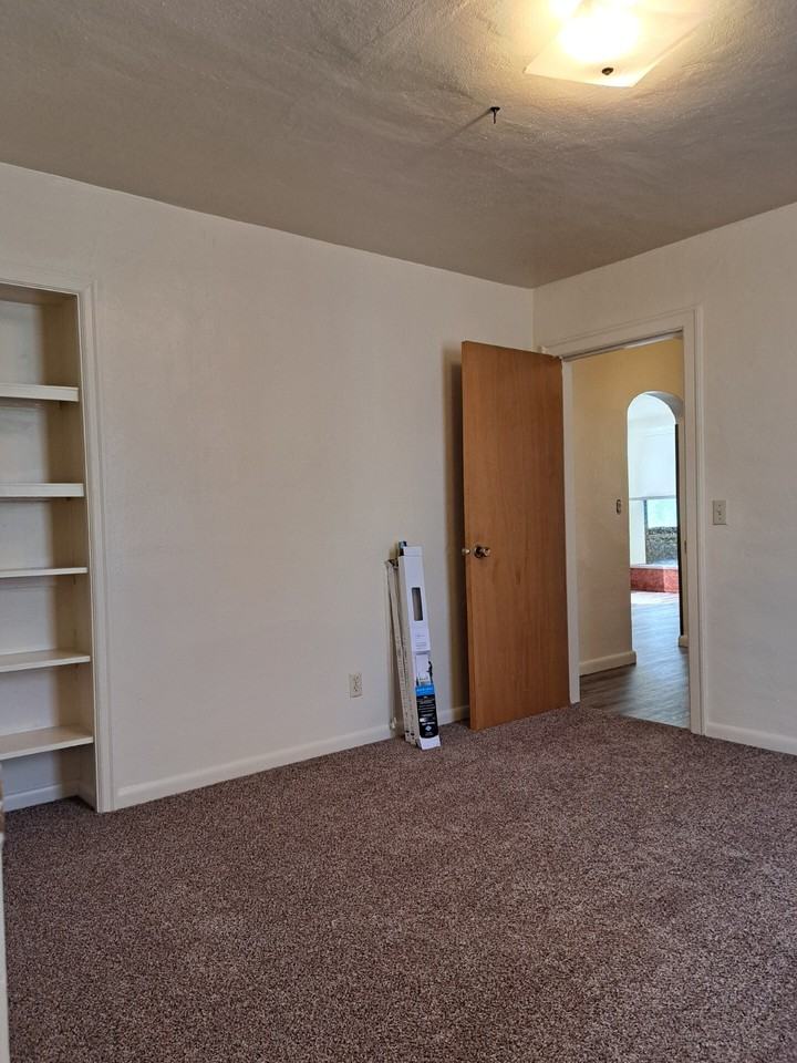 939 North 22nd Street - Photo 6 of 14