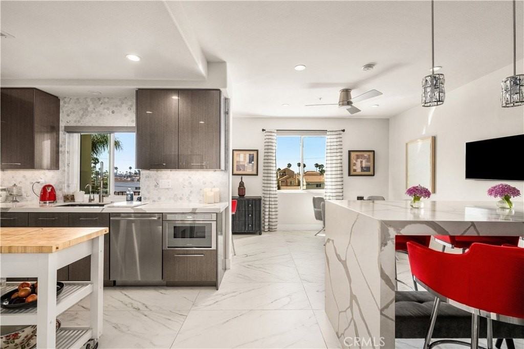 340 5th St - Photo 7 of 48