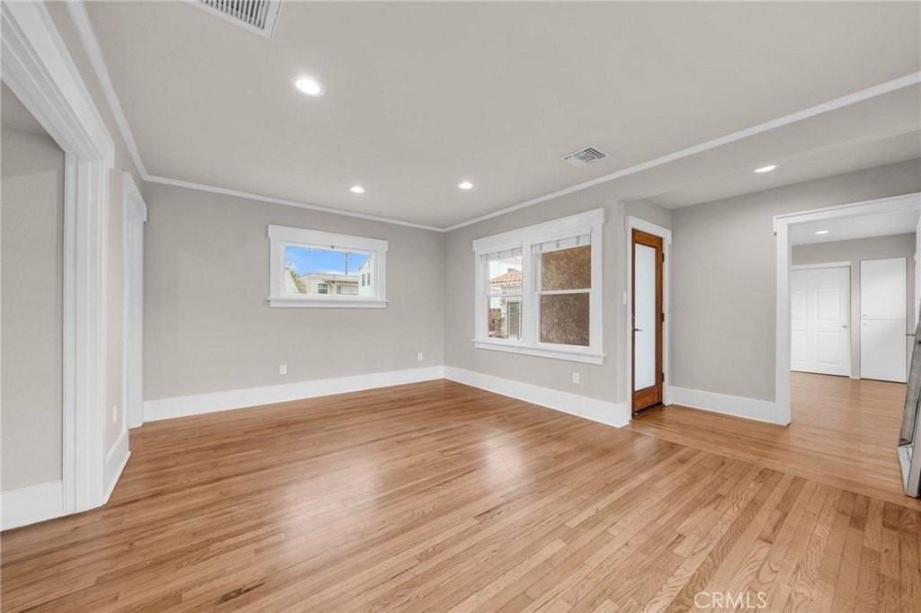 239 Coronado Ave - Photo 3 of 17