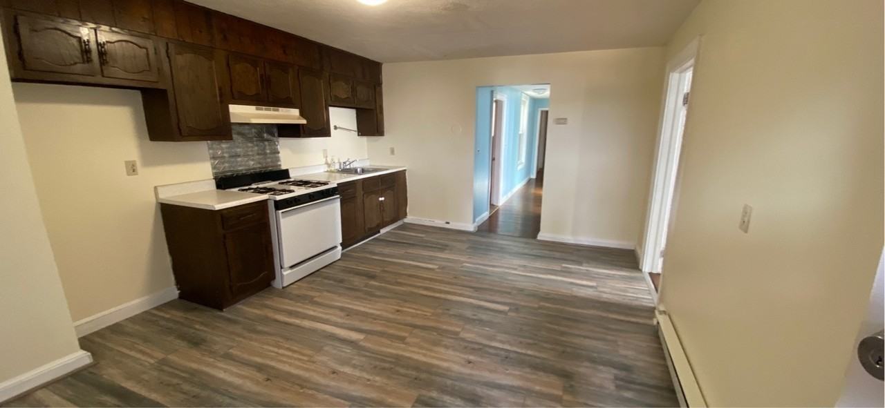 40-44 Main St - Photo 2 of 9