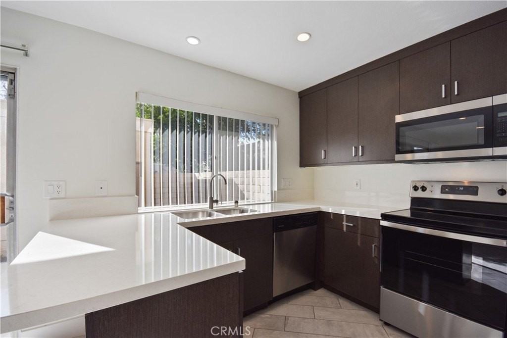 11 Dragonfly - Photo 3 of 11