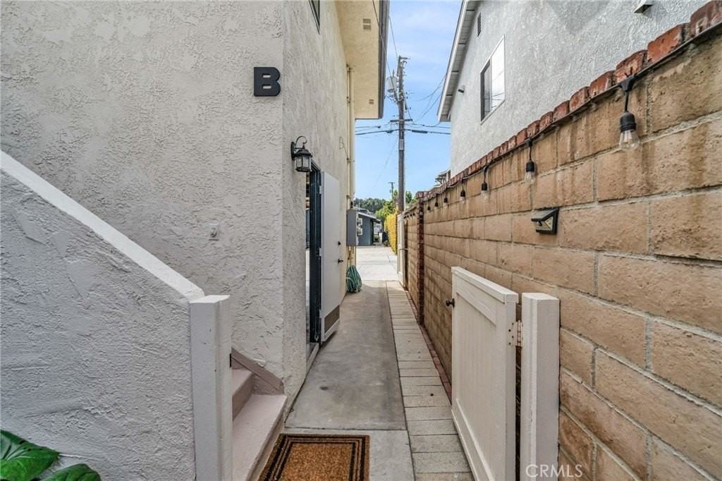 185 Costa Mesa St #B - Photo 6 of 30