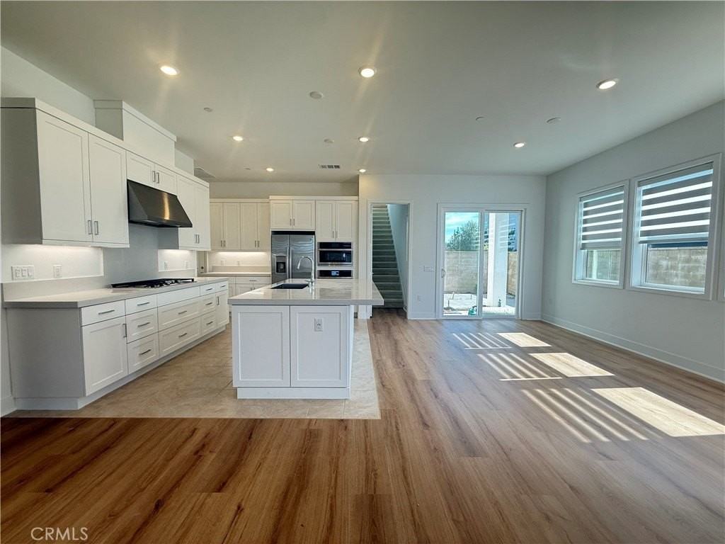 301 Shoveler - Photo 5 of 34