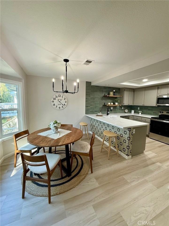 33555 Sea Gull Ct - Photo 5 of 17