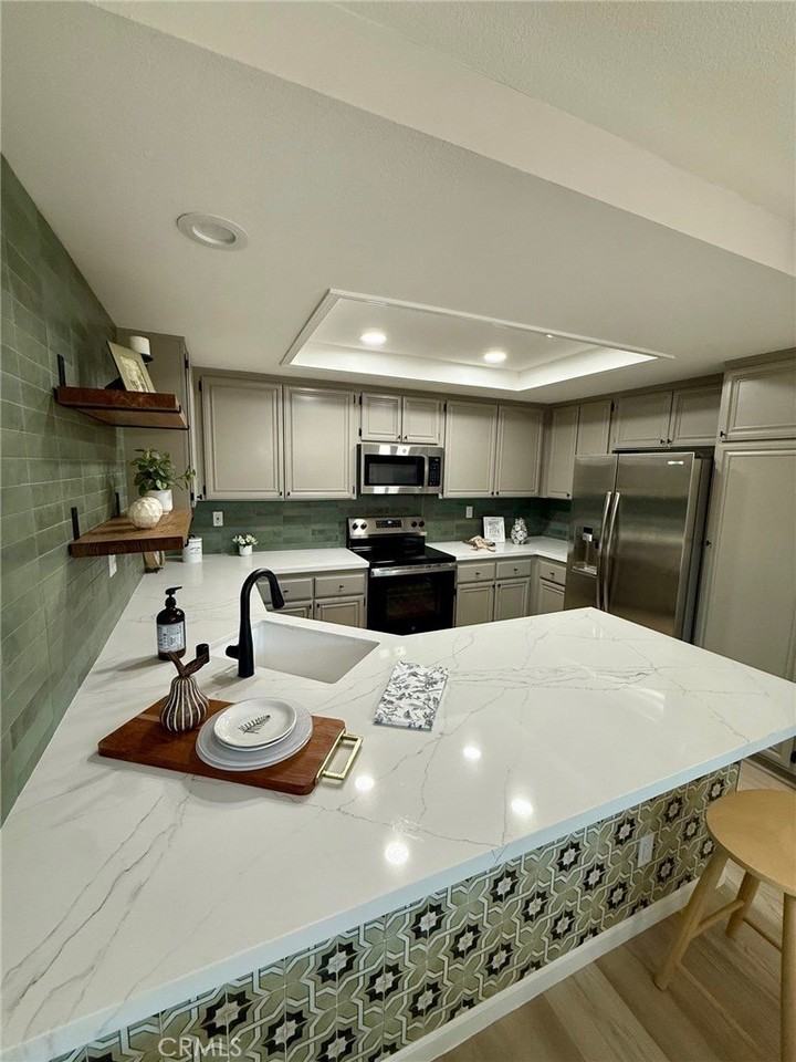 33555 Sea Gull Ct - Photo 6 of 17