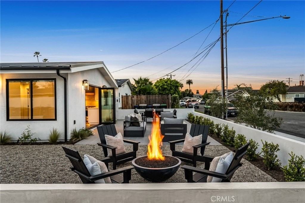 251 Costa Mesa St #A - Photo 4 of 22