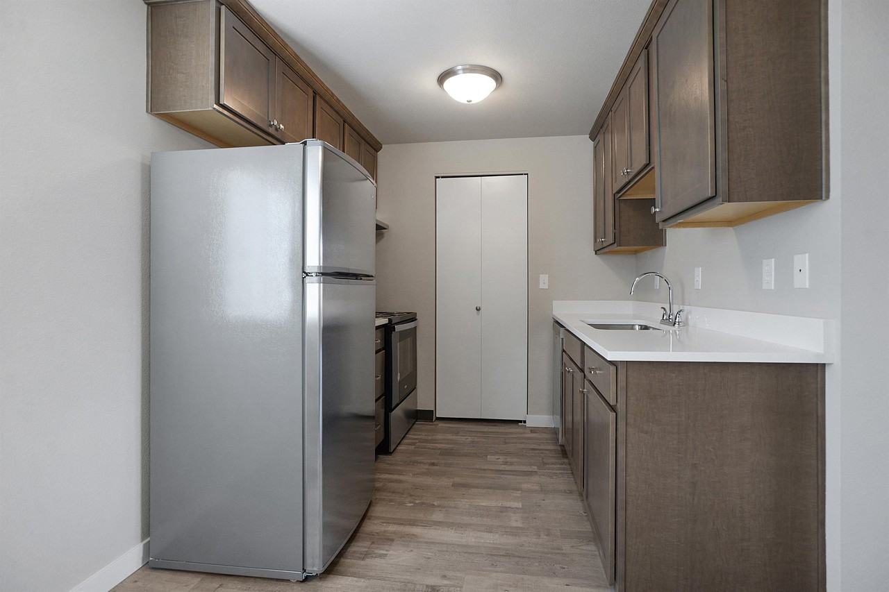 Garden Cottage Apartments - Photo 7 of 50