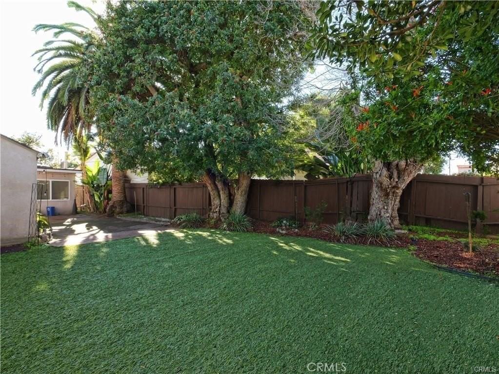 613 36th St - Photo 7 of 35