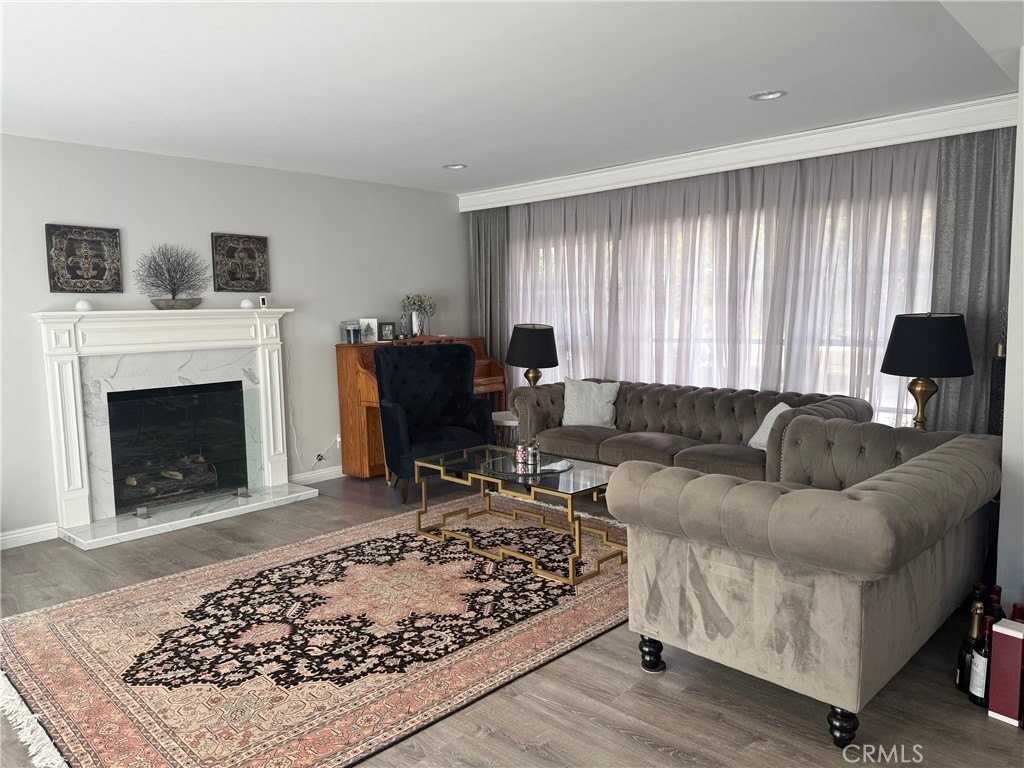 1742 Fisk Ct - Photo 4 of 14