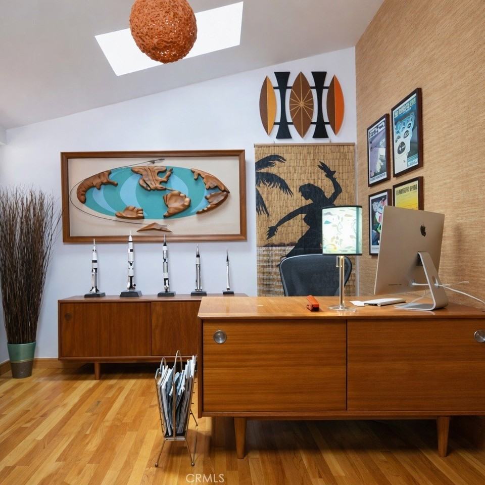 16439 Kingsbury St - Photo 5 of 11