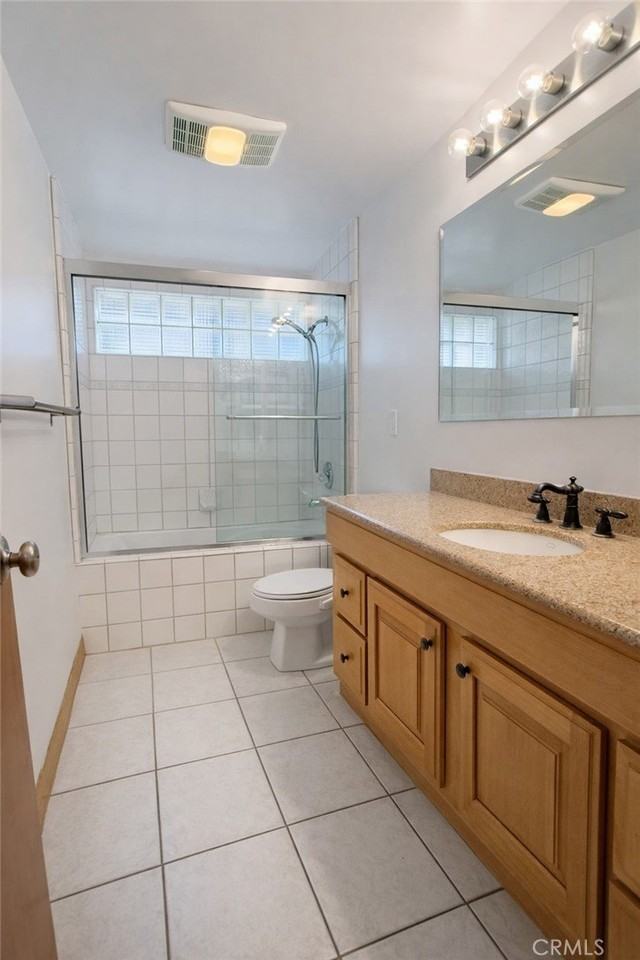 16439 Kingsbury St - Photo 7 of 11