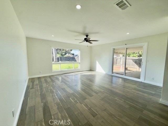 18648 Gledhill St - Photo 7 of 28