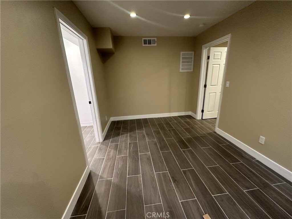 14036 Gain St - Photo 5 of 10