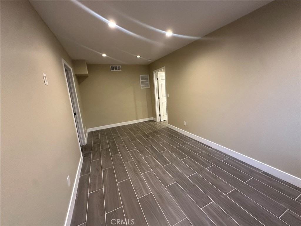 14036 Gain St - Photo 7 of 10