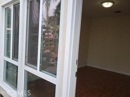 10550 Victory Blvd - Photo 4 of 27