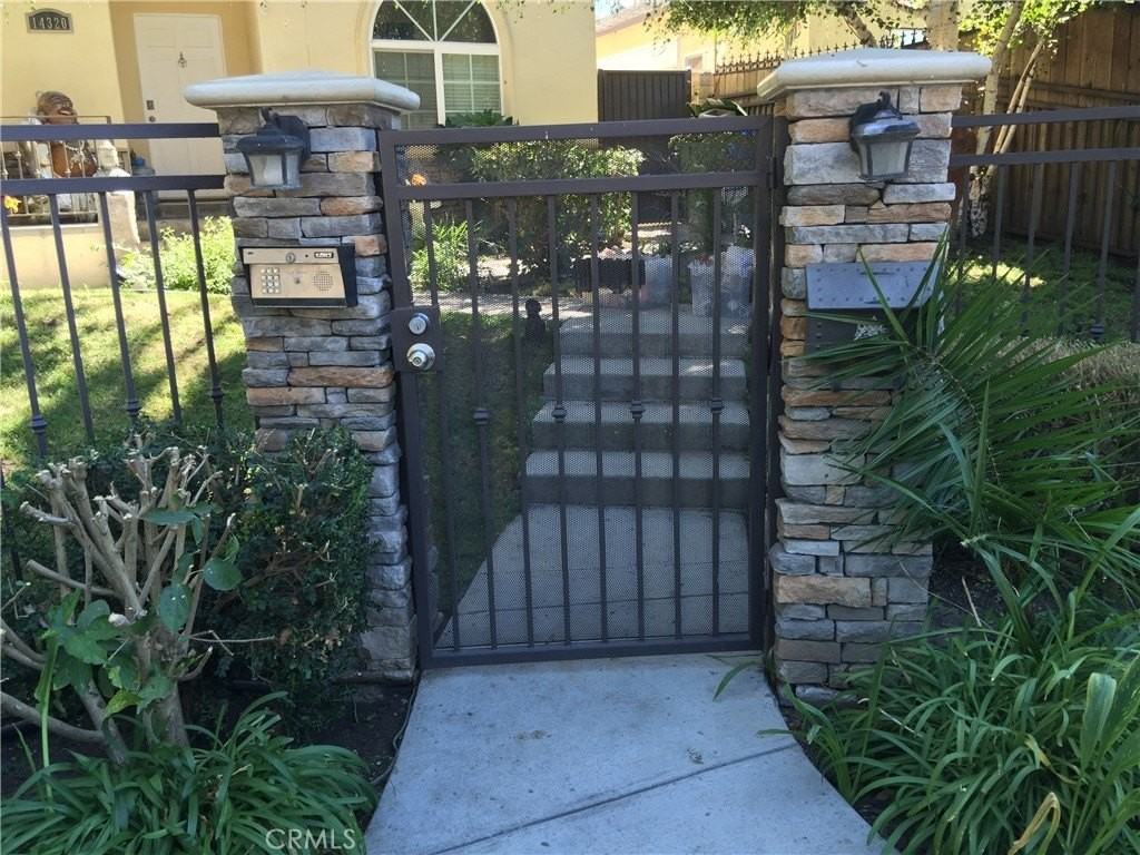 14320 Hortense St - Photo 2 of 20