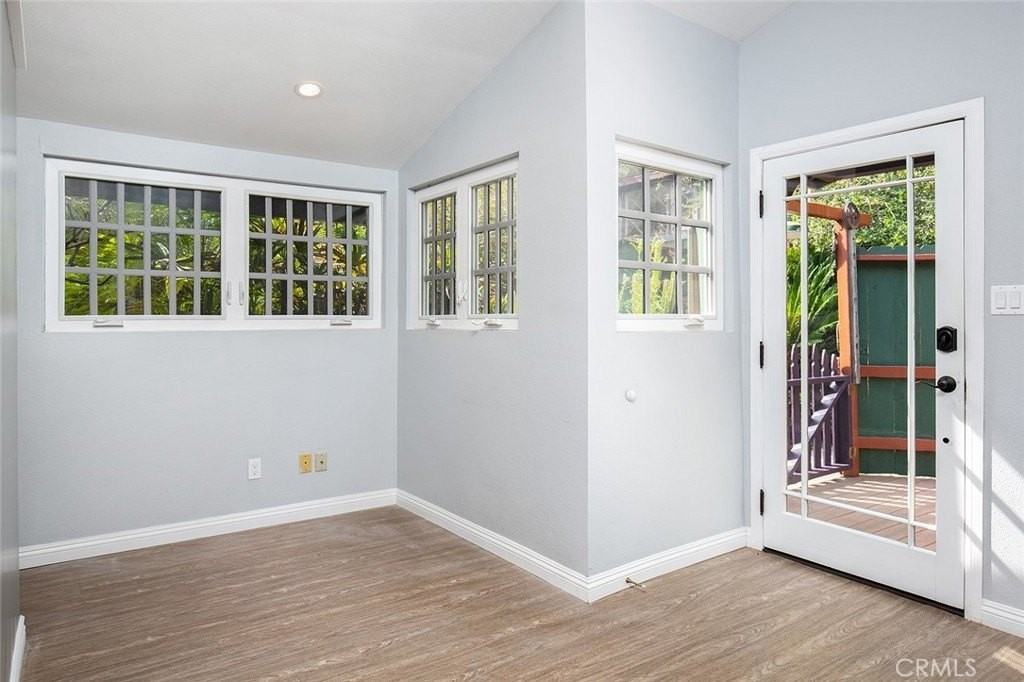 520 Audubon Way - Photo 3 of 11