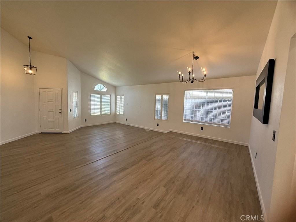 24518 Westhaven Ct - Photo 4 of 22