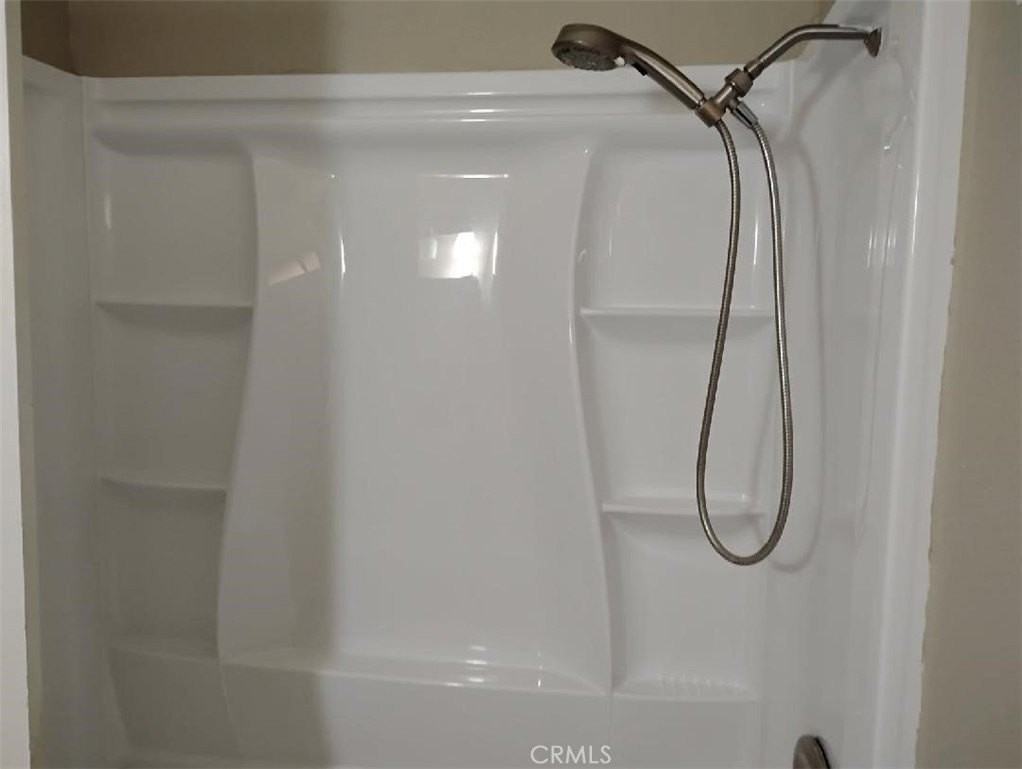 44755 Jefferson Ct - Photo 6 of 12