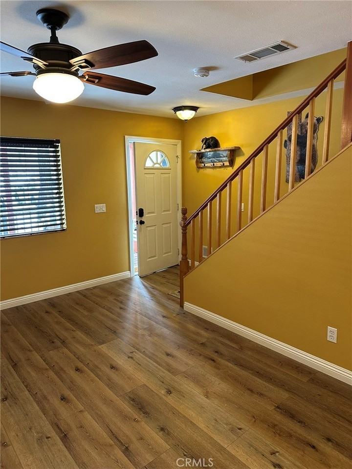 137 E Country Club Blvd - Photo 2 of 17