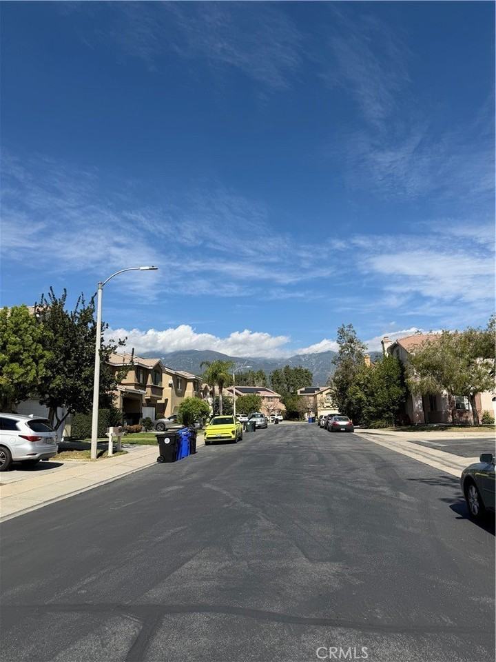 7370 Oxford Pl - Photo 3 of 20