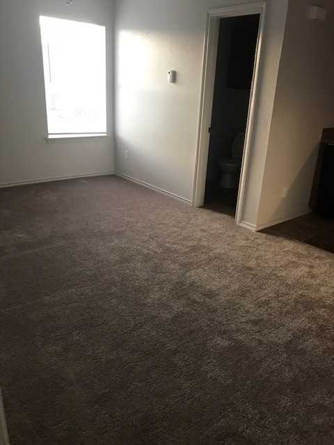 108 West Place - Apt C - Photo 2 of 4