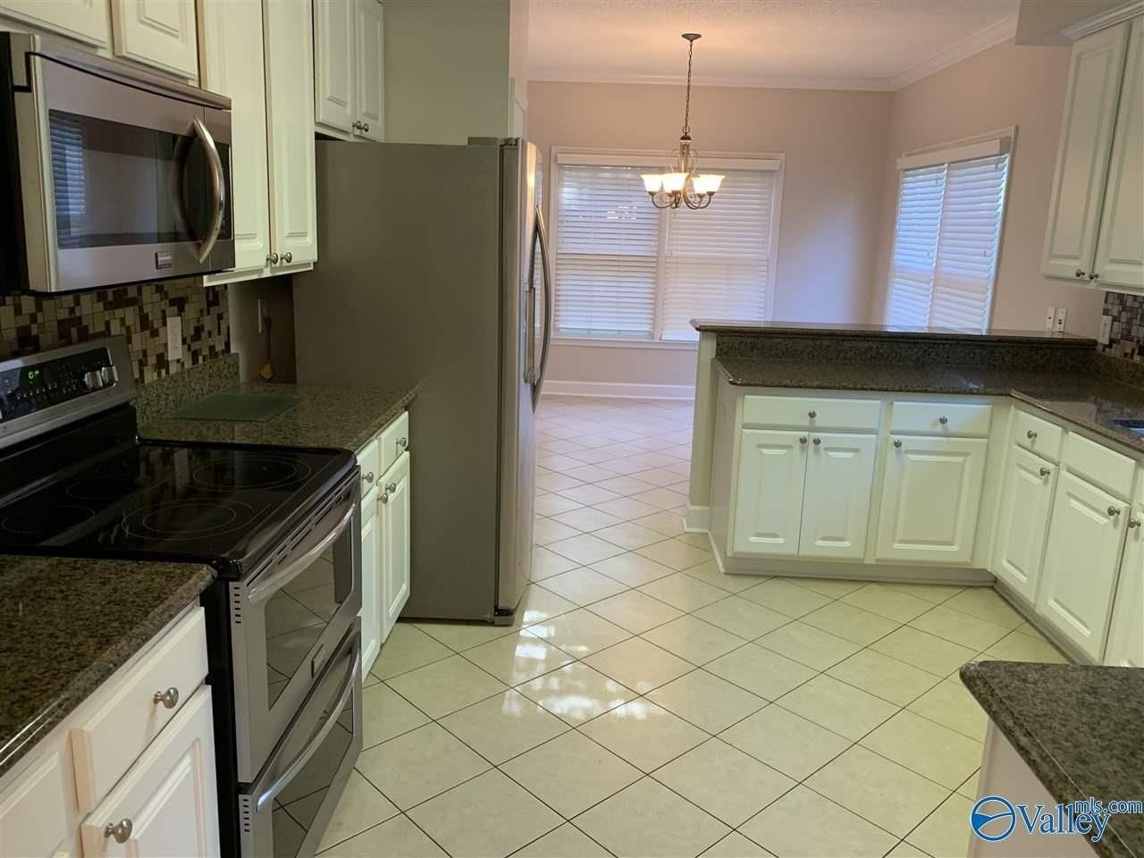 129 Cannes Dr Se - Photo 5 of 21