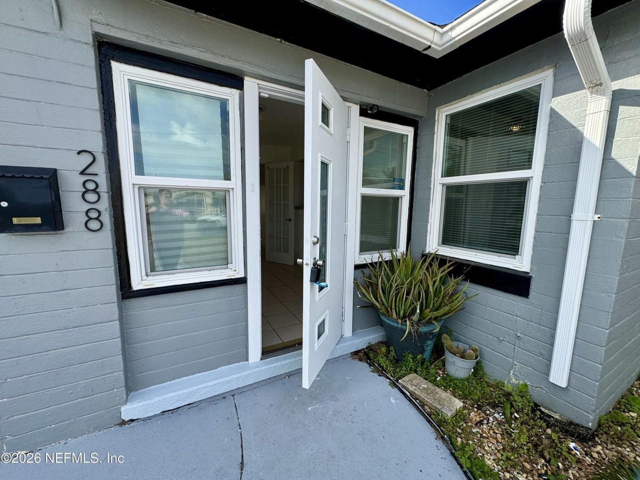 288 Boylston Ave - Photo 2 of 34