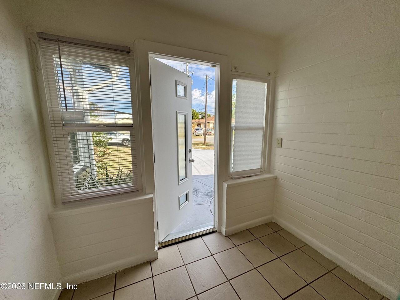 288 Boylston Ave - Photo 3 of 34