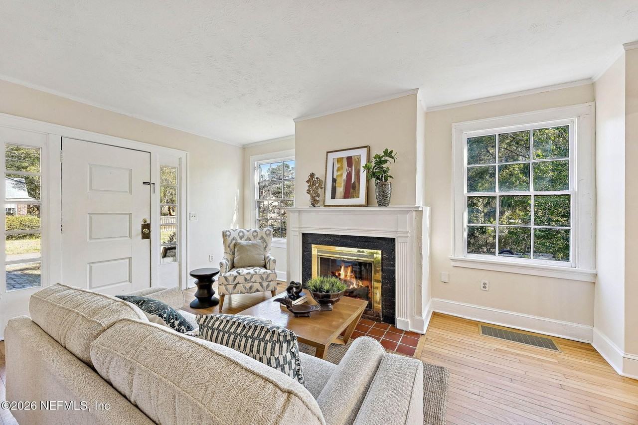 1150 Willow Branch Ave - Photo 2 of 26