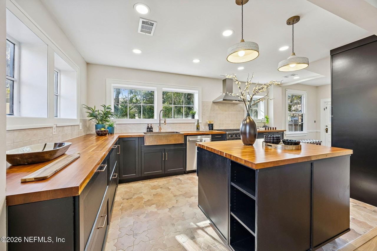 1150 Willow Branch Ave - Photo 5 of 26