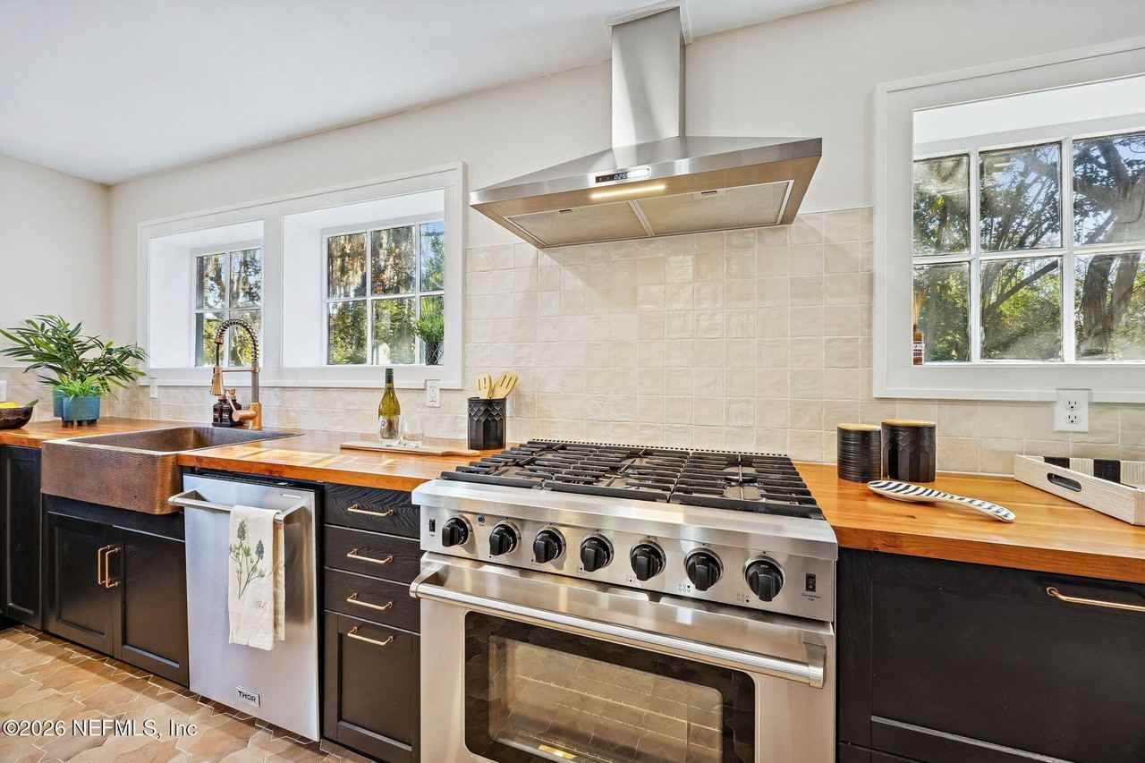 1150 Willow Branch Ave - Photo 7 of 26